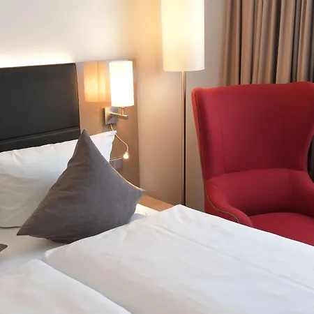 Western Queens Pforzheim-niefern 4*