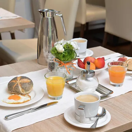 Western Queens Pforzheim-niefern 4*