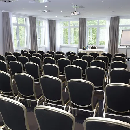 Otel Western Queens Pforzheim-niefern 4*