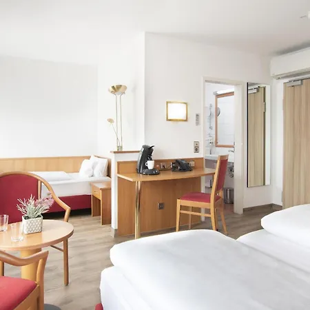 Отель Western Queens Pforzheim-niefern 4*