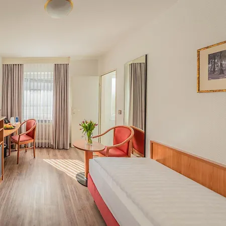 Отель Western Queens Pforzheim-niefern Ниферн-Эшельбронн