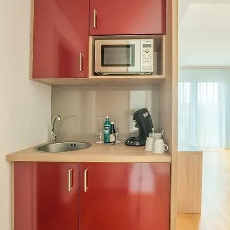Western Queens Pforzheim-niefern 4*