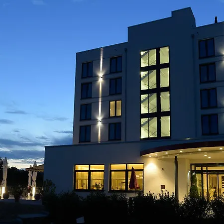 Western Queens Pforzheim-niefern 4* 니페린오쉘브론