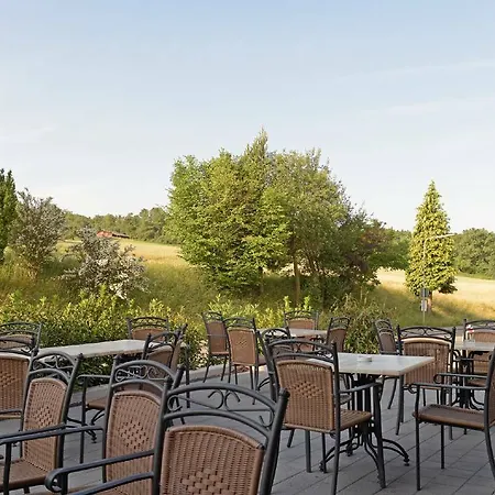 Western Queens Pforzheim-niefern 4*